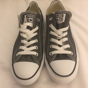 NWOT Women's Sz 8 Charcoal Grey Converse