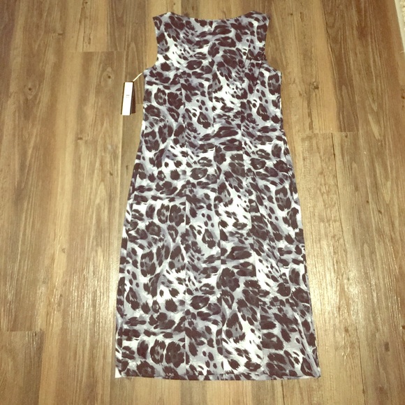 🆕Black Patterned Dress 🖤 - Picture 2 of 4