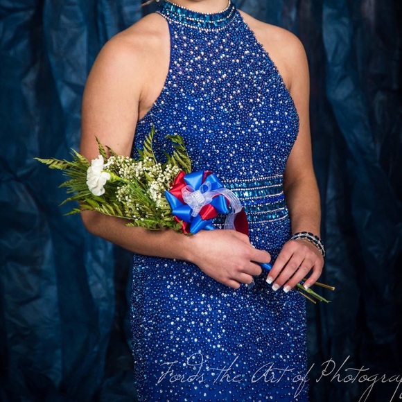 Prom dress - Picture 2 of 2