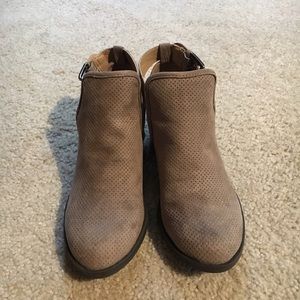 Report Booties Size 6
