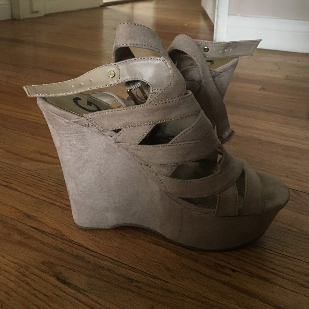 Guess wedges