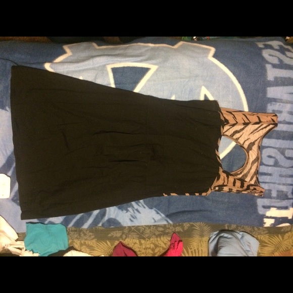 Dress - Picture 2 of 2