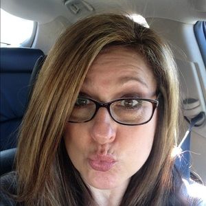Meet your Posher, Kelley