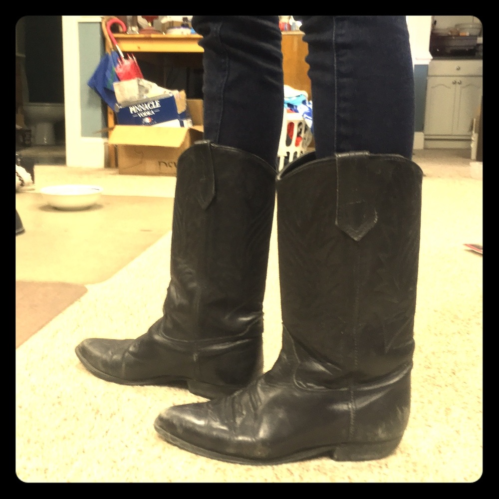 Black Leather Mid-Calf Cowboy Boots