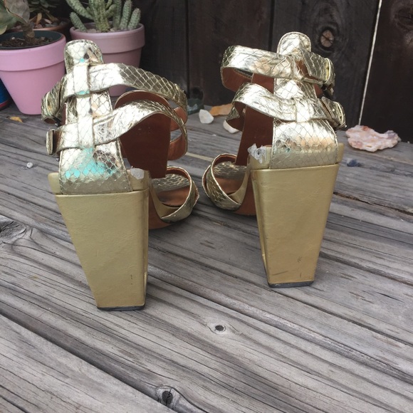 MODERN VINTAGE GOLD LEATHER HEELS SZ 7.5 - Picture 7 of 8