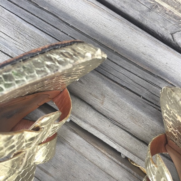 MODERN VINTAGE GOLD LEATHER HEELS SZ 7.5 - Picture 8 of 8