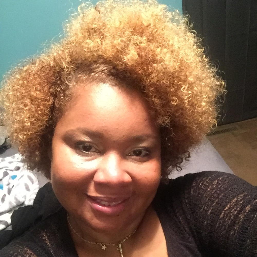 Meet your Posher, Melissa