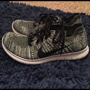 Nike Free RN Flyknits