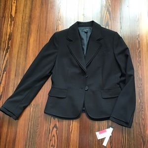 Tahari Black blazer - NWT size 6P