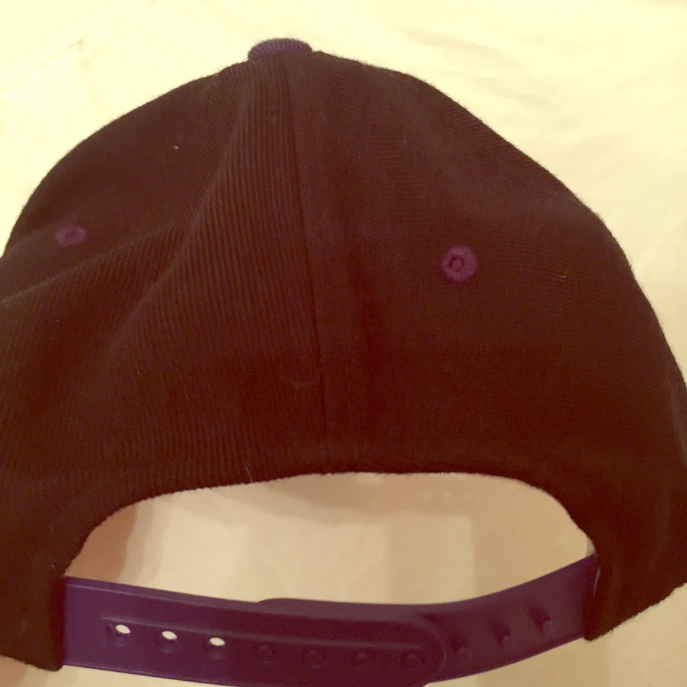 Kings SnapBack hat - Picture 2 of 3