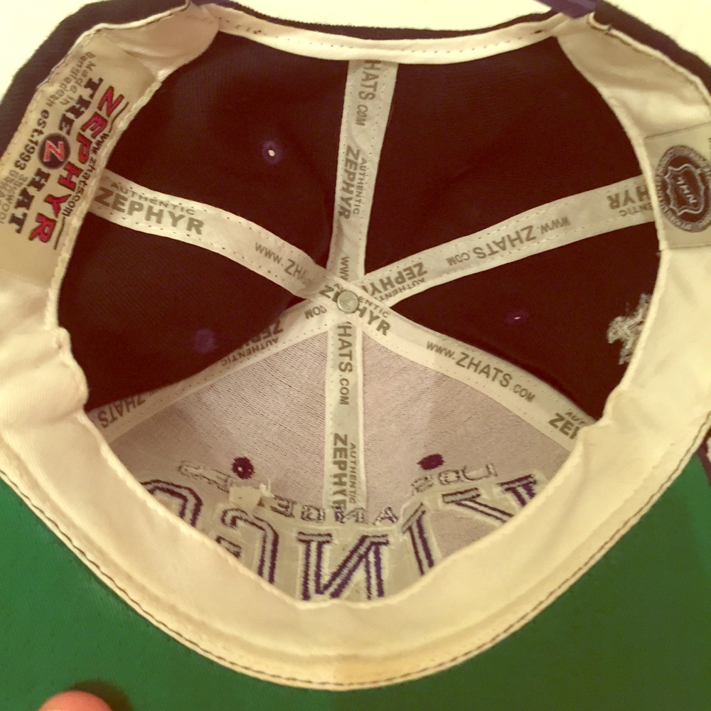 Kings SnapBack hat - Picture 3 of 3