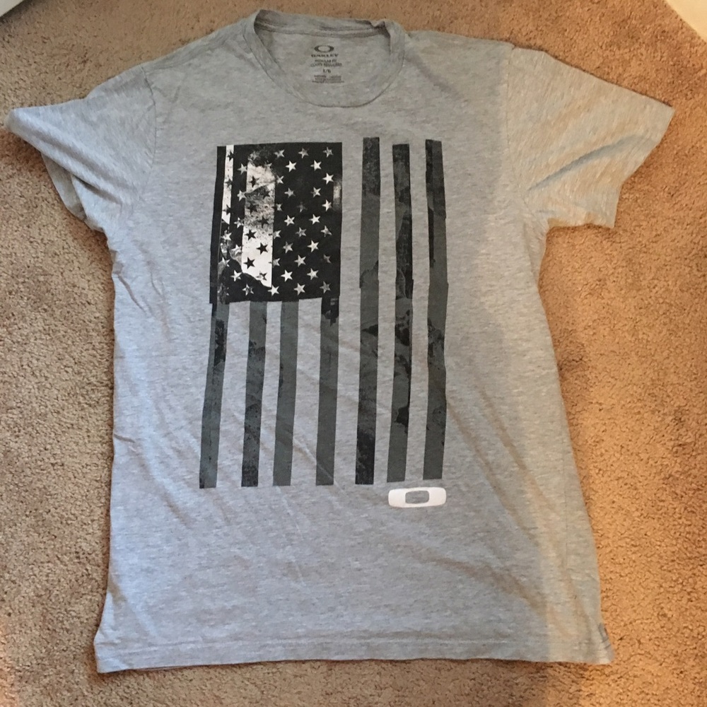 Oakley t shirt