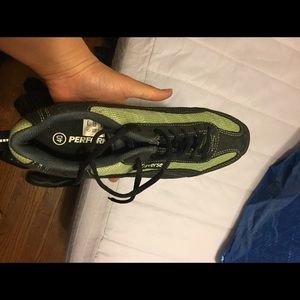Traverse Cycling Shoes including clips