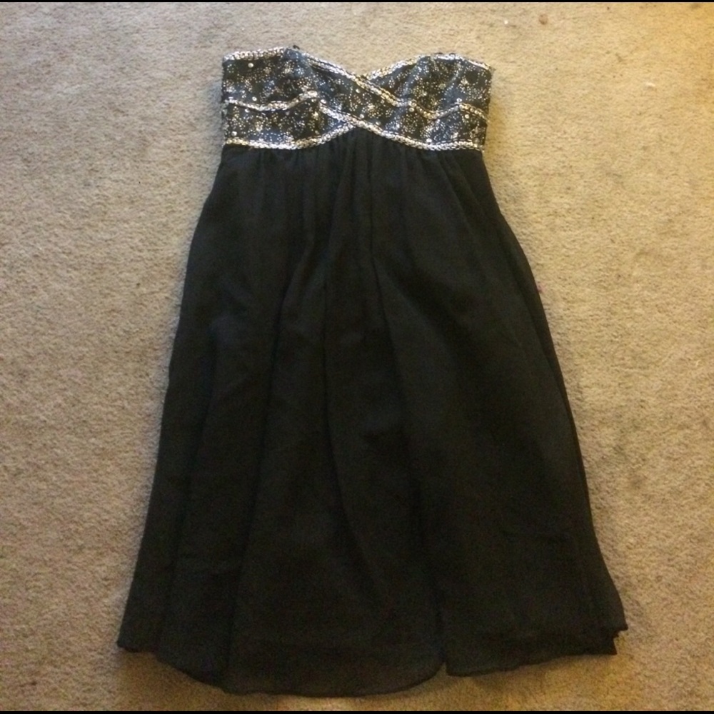 Black homecoming/prom dress