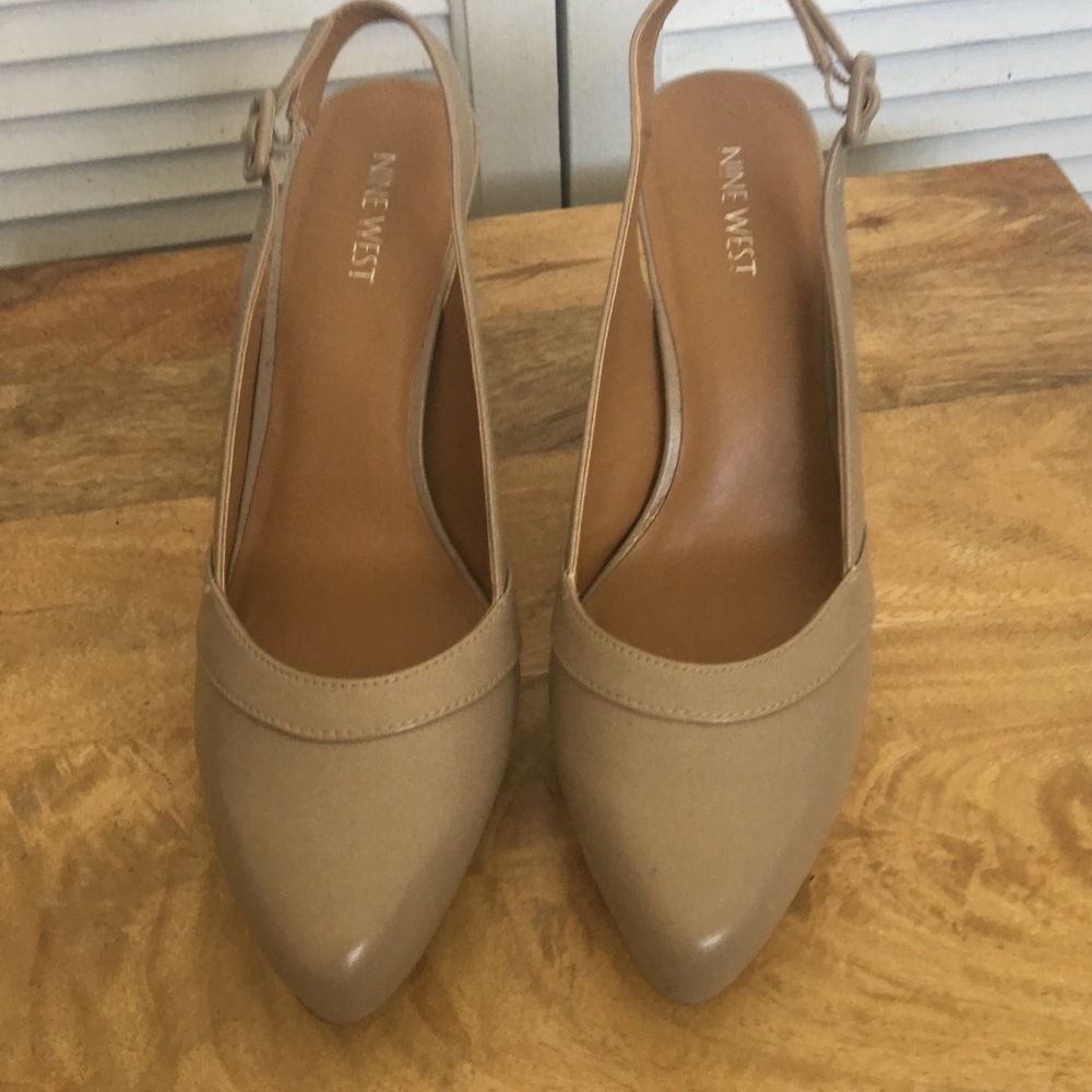 Tan Heels - Picture 2 of 2