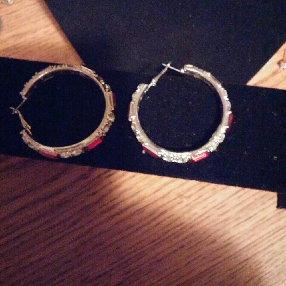 Red stone earrings great Valentine 🎁