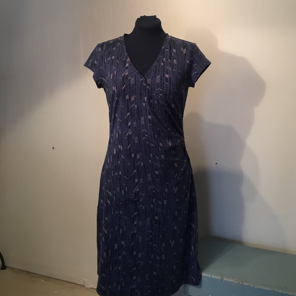 Athleta flattering faux wrap dress.