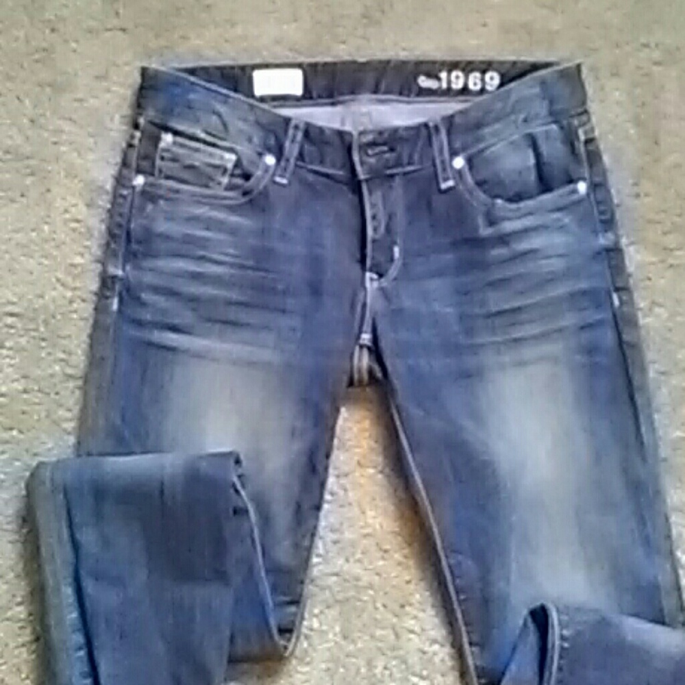 SOLD.....Gap 1969 Jeans 27/4 Always Skinny
