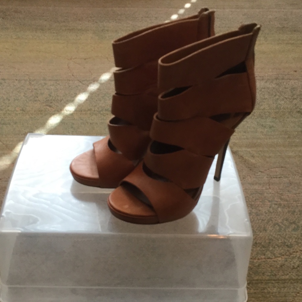 ALDO PEEP TOE BOOTIE...