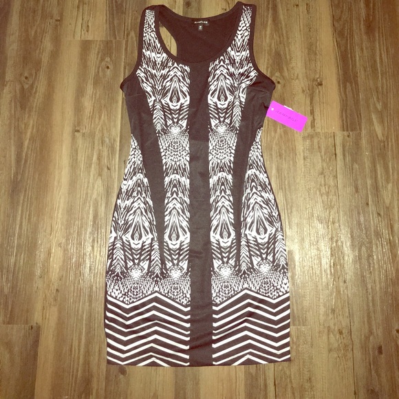 🆕Cute Black&White Patterned Dress - Picture 3 of 4