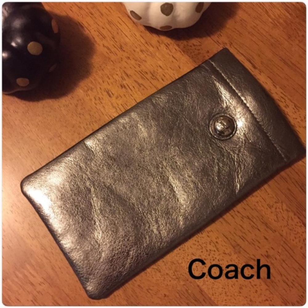 Coach sunglasses metallic case