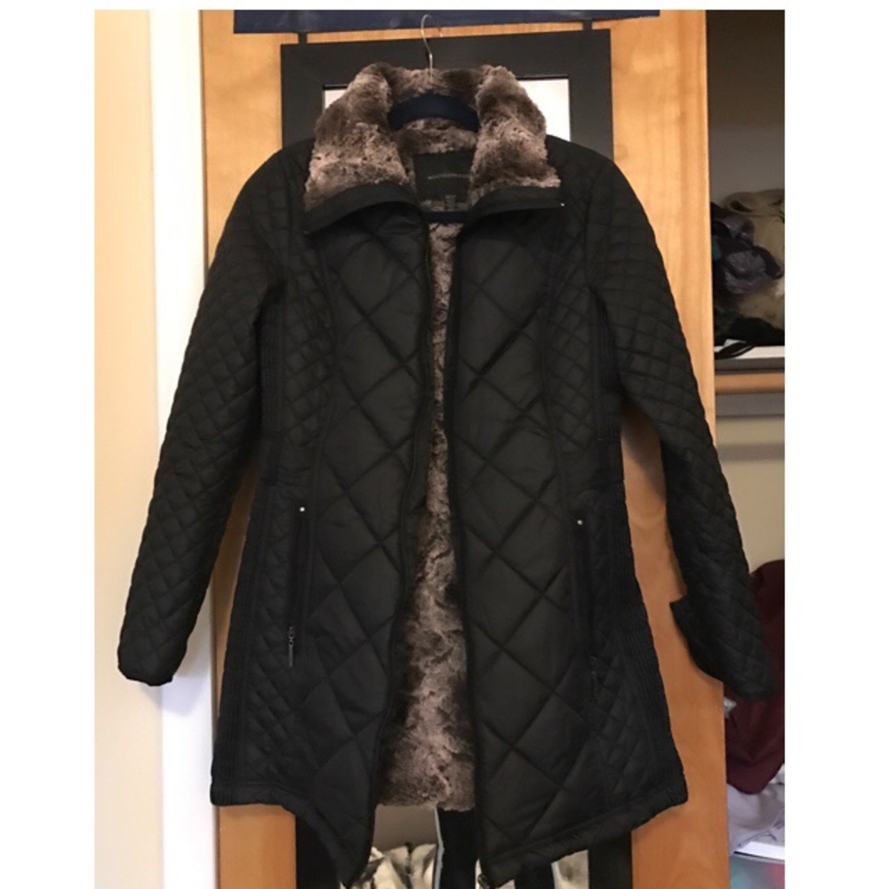 Warm and cozy mid-thigh winter coat