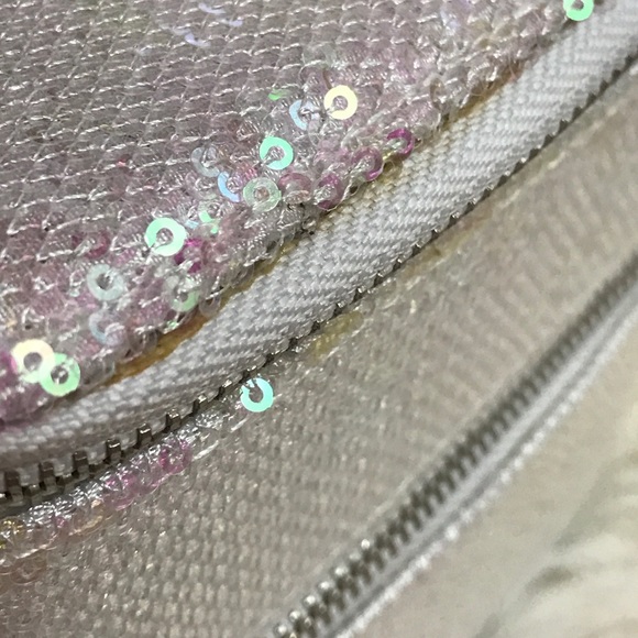 Additional photos for Victoria's Secret box - Picture 3 of 5