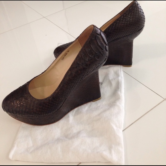 New shoes from natural python - Picture 2 of 6