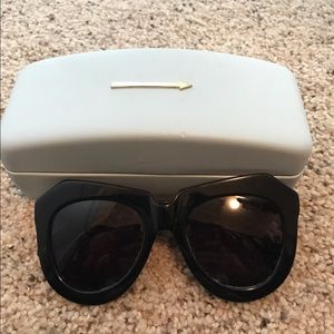 Brand new Karen walker sunnies
