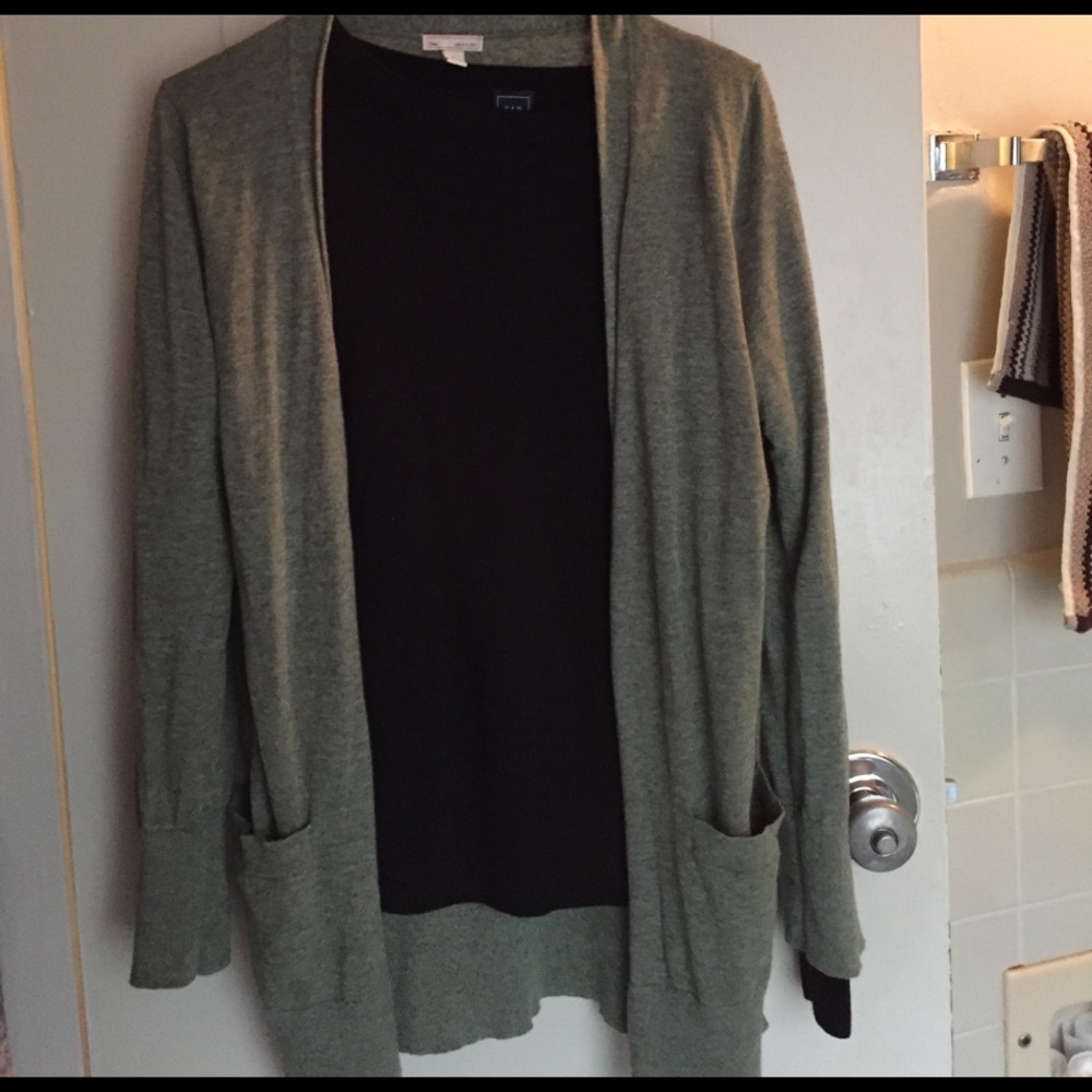 Gap cardigan size s
