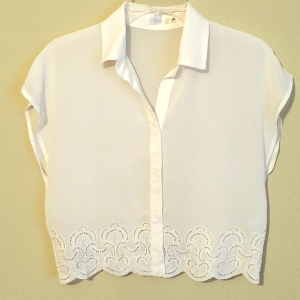LF Millay white button up collard cropped top.