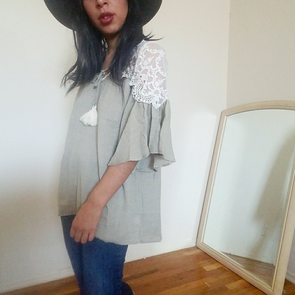 🆕LIGHT OLIVE CREAM LACE TUNIC TOP - Picture 4 of 5