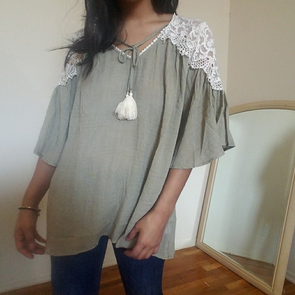 🆕LIGHT OLIVE CREAM LACE TUNIC TOP - Picture 5 of 5