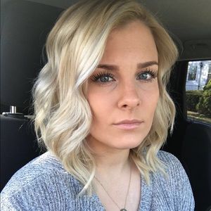 Meet your Posher, Cassandra