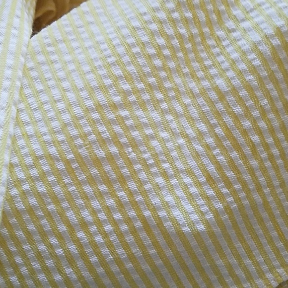 🏷CLEARANCE YELLOW COLD SHOULDER RUFFLE TOP - Picture 4 of 4