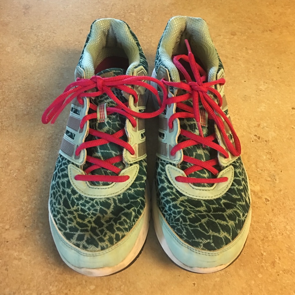 Adidas Tennis Shoes