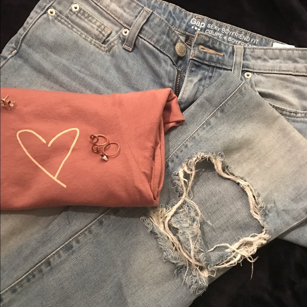 Sexy Boyfriend Fit GAP Jeans