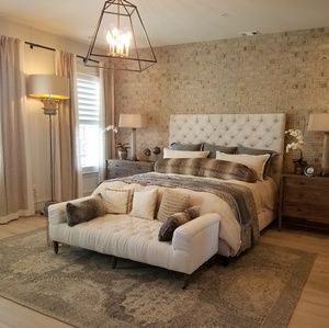 Meet your Posher, Mia