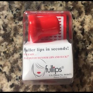 Fullips lip enhancer