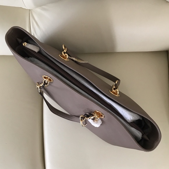 Michael Kors Cynthia Leather Satchel Bag - Picture 3 of 5