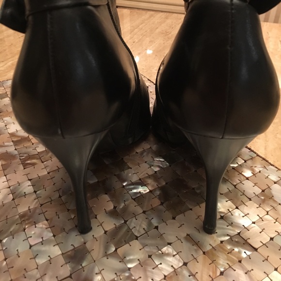 Karen Lipps genuine place leather bow booties - Picture 3 of 3