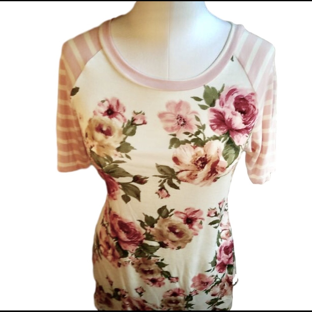 ***SOLD OUT*** Brand new! Raglan floral blush tee, one L left! - Picture 6 of 6