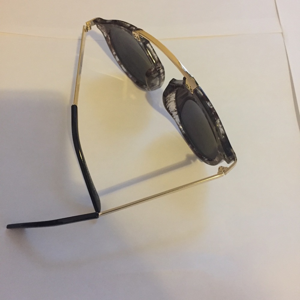Sunglasses - Picture 4 of 4