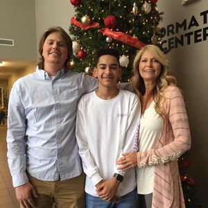 Meet your Posher, Elizabeth