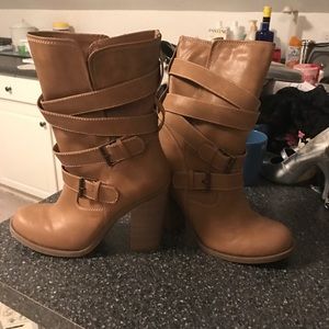 Size 9 heeled boots