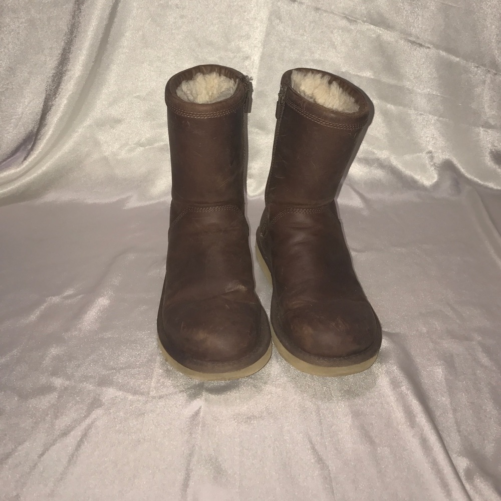 Ugg distressed leather