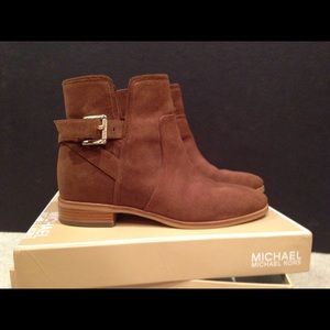 Michael Kors Ankle booties sz 5.5