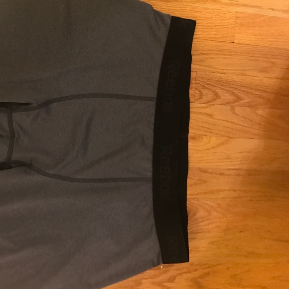 Men's Reebok Capris - Picture 3 of 3