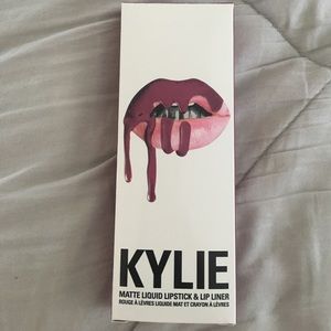 Kylie Cosmetics Matte Liquid Lipstick & Lip Liner