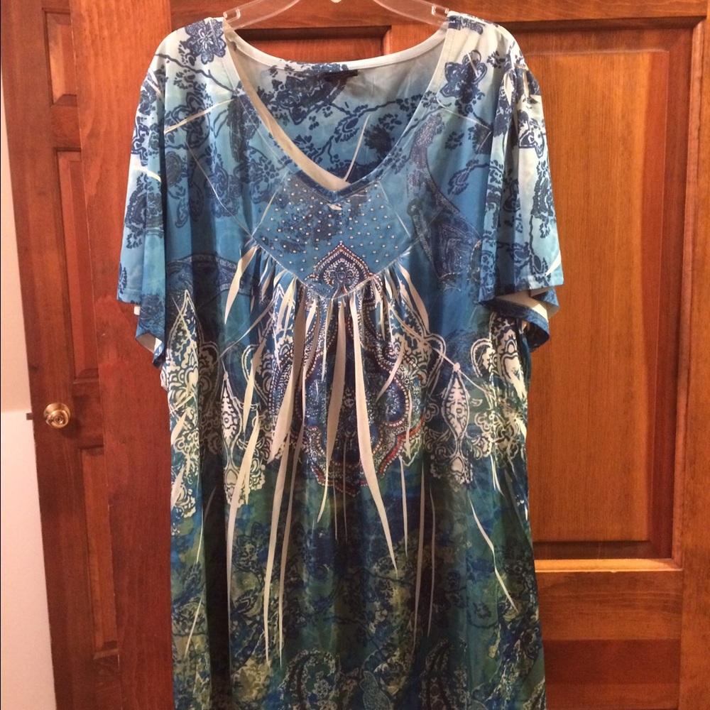 Short sleeve turquoise top with sparkles size 2X